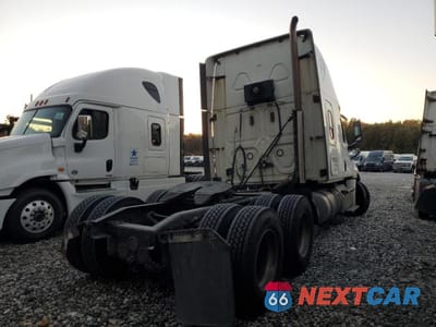 Czwarte zdjęcie samochodu z boku: 2020 FREIGHTLINER CASCADIA 126 SEMI TRUCK VIN:3AKJHHDR3LSLY5381 - miniatura