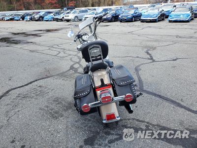 Czwarte zdjęcie samochodu z boku: 2005 HARLEY-DAVIDSON FLSTC VIN:1HD1BJY195Y038318 - miniatura