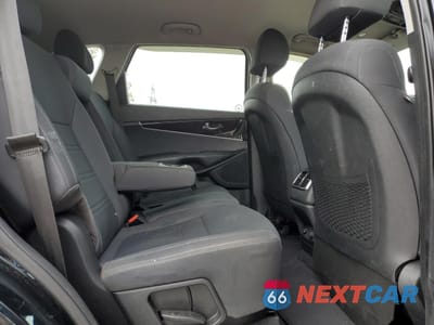 Zdjęcie 11 z 13 samochodu: 2019 KIA SORENTO LX VIN:5XYPGDA51KG504033 - miniatura