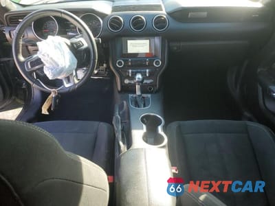 Zdjęcie 8 z 13 samochodu: 2019 FORD MUSTANG VIN:1FA6P8TH3K5181211 - miniatura