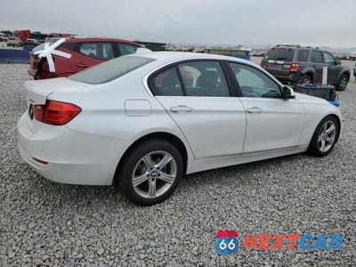 Trzecie zdjęcie samochodu z tyłu: 2015 BMW 328 XI VIN:WBA3B3G53FNR85624 - miniatura