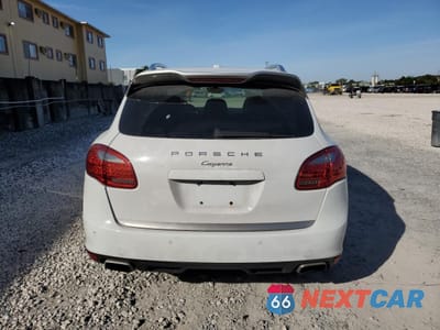 Zdjęcie 6 z 12 samochodu: 2014 PORSCHE CAYENNE VIN:WP1AA2A24ELA96605 - miniatura
