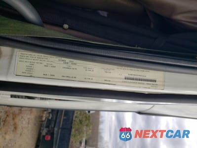 Zdjęcie 10 z 10 samochodu: 2015 VOLVO VNL SEMI TRUCK VIN:4V4NC9DG5FN921414 - miniatura