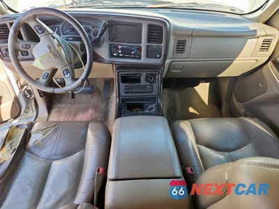 Zdjęcie 8 z 15 samochodu: 2006 GMC YUKON XL DENALI VIN:1GKFK66U26J120875 - miniatura