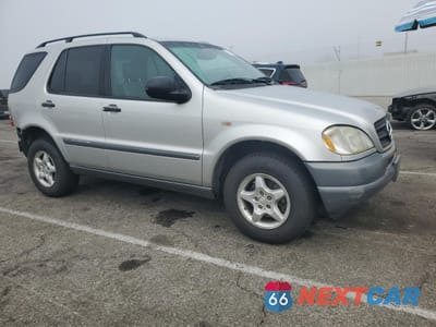 Czwarte zdjęcie samochodu z boku: 1998 MERCEDES-BENZ ML 320 VIN:4JGAB54E8WA027964 - miniatura