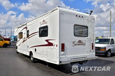 Trzecie zdjęcie samochodu z tyłu: 2006 FORD ECONOLINE E450 SUPER DUTY CUTAWAY VAN VIN:1FDXE45S96DA52998 - miniatura