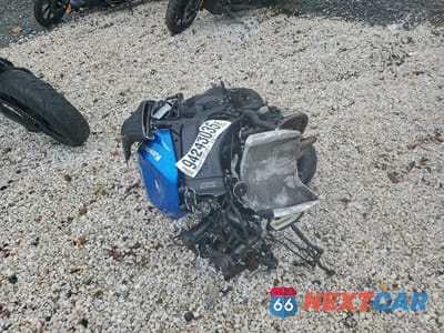 Piąte zdjęcie samochodu w środku: 2009 KAWASAKI ZX600 R VIN:JKAZX4R1X9A013085 - miniatura