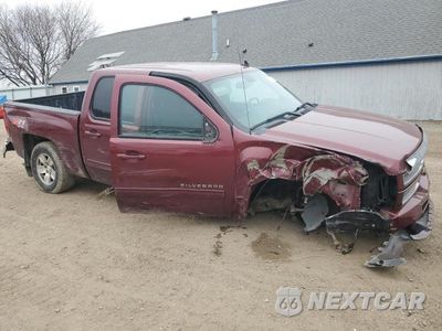 Czwarte zdjęcie samochodu z boku: 2013 CHEVROLET SILVERADO K1500 LT VIN:3GCPKSE73DG252093 - miniatura