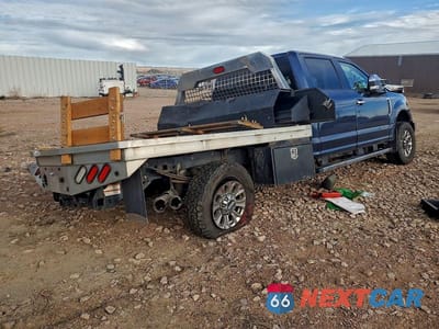 Trzecie zdjęcie samochodu z tyłu: 2017 FORD F250 SUPER DUTY FLATBED TRUCK VIN:1FT7W2BT8HEE83364 - miniatura