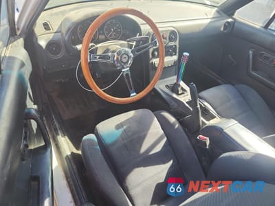 Zdjęcie 8 z 14 samochodu: 1992 MAZDA MX-5 MIATA VIN:JM1NA3511N0323874 - miniatura