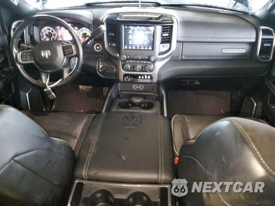Zdjęcie 8 z 13 samochodu: 2021 RAM 2500 LARAMIE VIN:3C6UR5NL4MG612430 - miniatura