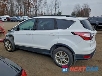 Drugie zdjęcie samochodu z przodu: 2018 FORD ESCAPE SE VIN:1FMCU9GDXJUA74949 - miniatura