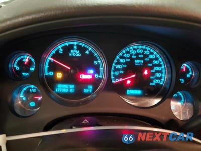 Zdjęcie 9 z 13 samochodu: 2013 GMC YUKON XL DENALI VIN:1GKS2MEF8DR360095 - miniatura