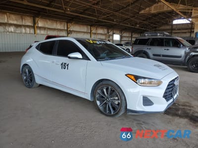 Czwarte zdjęcie samochodu z boku: 2020 HYUNDAI VELOSTER BASE VIN:KMHTG6AF3LU028737 - miniatura