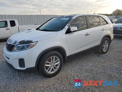 2015 KIA SORENTO LX 5XYKT3A60FG635985 - główne zdjęcie licytacji z USA - miniatura