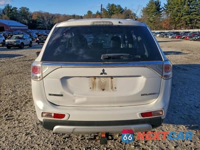 Zdjęcie 6 z 13 samochodu: 2015 MITSUBISHI OUTLANDER SE VIN:JA4AZ3A37FZ009538 - miniatura