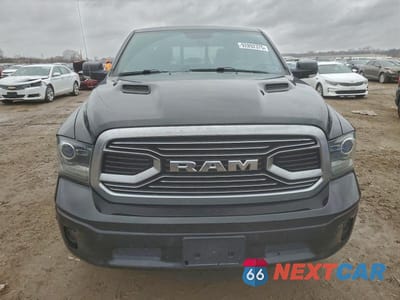 Piąte zdjęcie samochodu w środku: 2018 RAM 1500 LONGHORN VIN:1C6RR7PTXJS155920 - miniatura