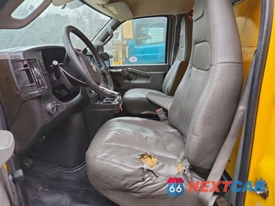 Zdjęcie 7 z 13 samochodu: 2017 GMC SAVANA CUTAWAY G3500 VIN:1GD37TCG0H1171769 - miniatura