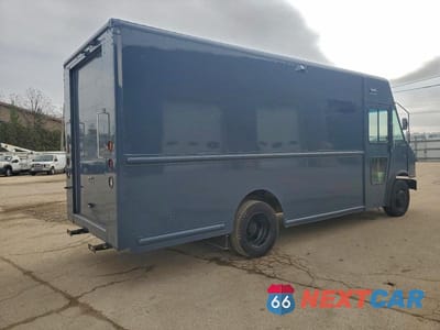 Trzecie zdjęcie samochodu z tyłu: 2020 FORD F59 DELIVERY TRUCK VIN:1F65F5KN3L0A11771 - miniatura