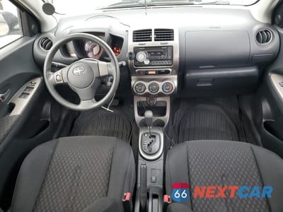 Zdjęcie 8 z 12 samochodu: 2011 TOYOTA SCION XD VIN:JTKKU4B48B1013010 - miniatura
