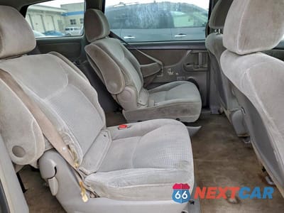 Zdjęcie 11 z 13 samochodu: 2010 TOYOTA SIENNA CE VIN:5TDKK4CC5AS293764 - miniatura
