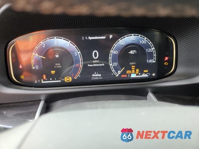 Zdjęcie 9 z 13 samochodu: 2024 JEEP WAGONEER SERIES I VIN:1C4SJVAPXRS121358 - miniatura