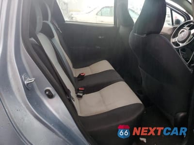 Zdjęcie 10 z 12 samochodu: 2013 TOYOTA YARIS VIN:JTDKTUD33DD543711 - miniatura