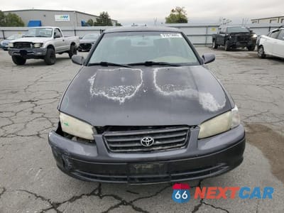 Piąte zdjęcie samochodu w środku: 2000 TOYOTA CAMRY CE VIN:4T1BG22K8YU969155 - miniatura