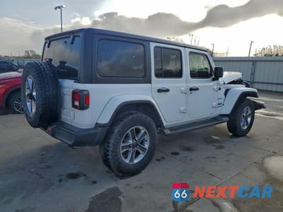 Trzecie zdjęcie samochodu z tyłu: 2020 JEEP WRANGLER UNLIMITED SAHARA VIN:1C4HJXEN9LW325213 - miniatura