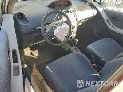 Zdjęcie 8 z 13 samochodu: 2010 TOYOTA YARIS VIN:JTDJT4K30A5323138 - miniatura