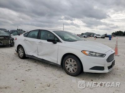 Czwarte zdjęcie samochodu z boku: 2014 FORD FUSION S VIN:1FA6P0G75E5395561 - miniatura