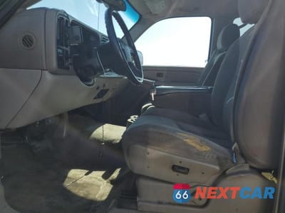 Zdjęcie 7 z 12 samochodu: 2005 GMC YUKON VIN:1GKEC13V75J109149 - miniatura