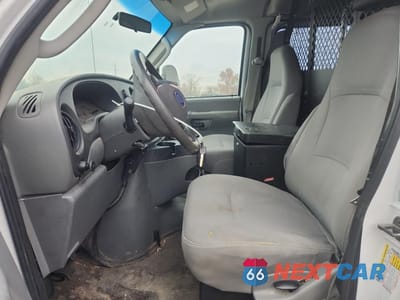 Zdjęcie 7 z 13 samochodu: 2008 FORD E250 DELIVERY VAN VIN:1FTNE24L48DB53329 - miniatura