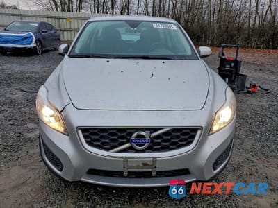 Piąte zdjęcie samochodu w środku: 2011 VOLVO C30 T5 VIN:YV1672MK4B2211281 - miniatura