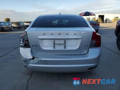 Zdjęcie 6 z 12 samochodu: 2009 VOLVO S40 2.4I VIN:YV1MS382392455679 - miniatura