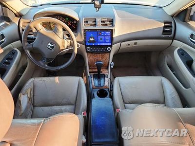 Zdjęcie 8 z 11 samochodu: 2005 HONDA ACCORD EX VIN:1HGCM568X5A131693 - miniatura