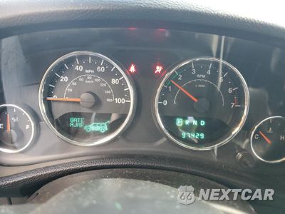 Zdjęcie 9 z 14 samochodu: 2014 JEEP WRANGLER UNLIMITED SAHARA VIN:1C4HJWEG5EL210785 - miniatura