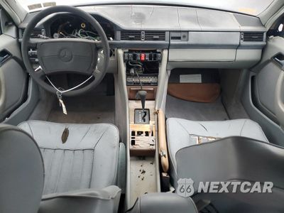 Zdjęcie 8 z 12 samochodu: 1987 MERCEDES-BENZ 300 E VIN:WDBEA30DGHA521950 - miniatura