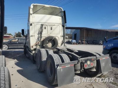 Trzecie zdjęcie samochodu z tyłu: 2019 FREIGHTLINER CASCADIA 126 VIN:3AKJHHDR1KSKB4817 - miniatura