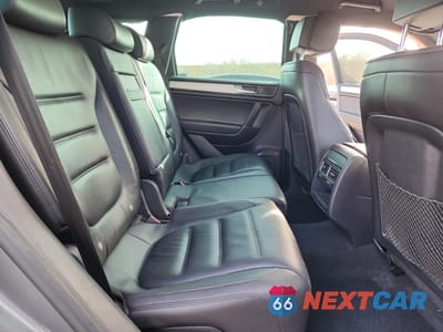 Zdjęcie 11 z 15 samochodu: 2017 VOLKSWAGEN TOUAREG WOLFSBURG VIN:WVGRF7BP2HD001871 - miniatura