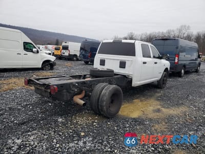 Trzecie zdjęcie samochodu z tyłu: 2022 RAM 3500 TRUCK CAB AND CHASSIS VIN:3C7WRSCLXNG291727 - miniatura