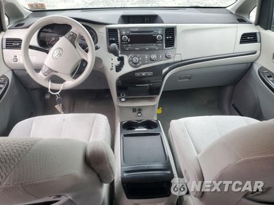 Zdjęcie 8 z 13 samochodu: 2011 TOYOTA SIENNA LE VIN:5TDJK3DC0BS028451 - miniatura