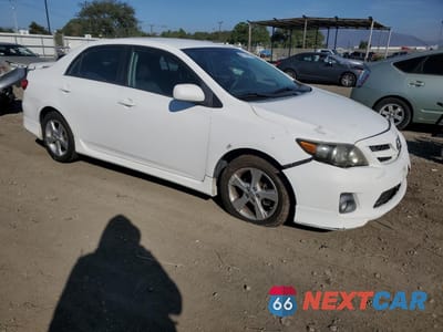 Czwarte zdjęcie samochodu z boku: 2011 TOYOTA COROLLA BASE VIN:2T1BU4EE2BC574651 - miniatura