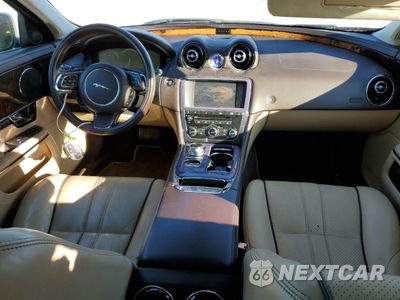 Zdjęcie 8 z 12 samochodu: 2011 JAGUAR XJ VIN:SAJWA1CB6BLV05991 - miniatura