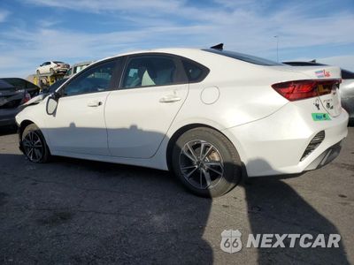 Drugie zdjęcie samochodu z przodu: 2023 KIA FORTE LX VIN:3KPF24AD4PE687790 - miniatura