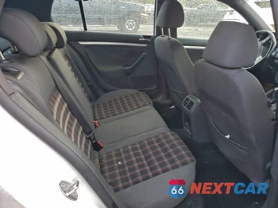 Zdjęcie 10 z 12 samochodu: 2008 VOLKSWAGEN GTI VIN:WVWHV71K68W245472 - miniatura