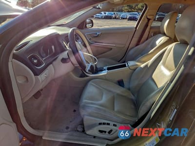 Zdjęcie 7 z 12 samochodu: 2016 VOLVO S60 PREMIER VIN:YV126MFK7G2402324 - miniatura
