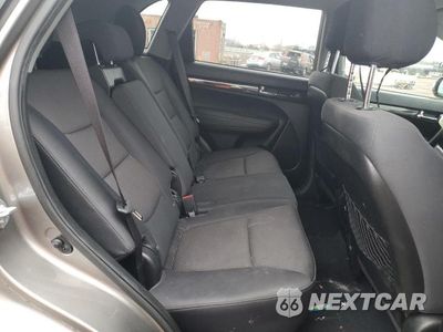 Zdjęcie 11 z 14 samochodu: 2011 KIA SORENTO BASE VIN:5XYKTCA12BG120324 - miniatura