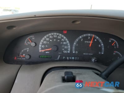 Zdjęcie 9 z 13 samochodu: 2002 FORD EXPEDITION XLT VIN:1FMRU15W22LA10279 - miniatura