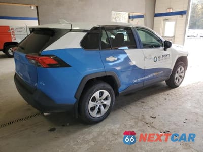 Trzecie zdjęcie samochodu z tyłu: 2022 TOYOTA RAV4 LE VIN:2T3F1RFV3NW281177 - miniatura